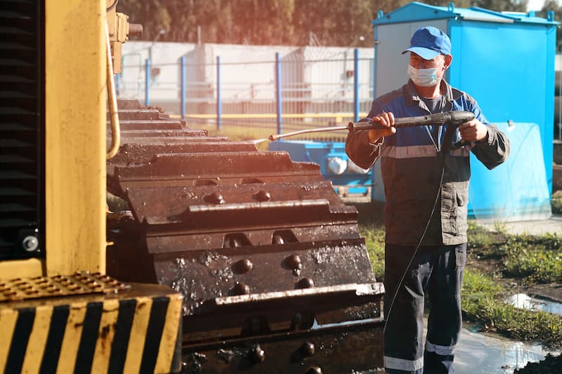 Heavy Equipment Cleaning